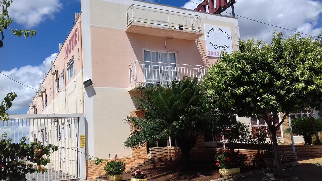 Fabiel Palace Hotel Cuiabá Exteriör bild